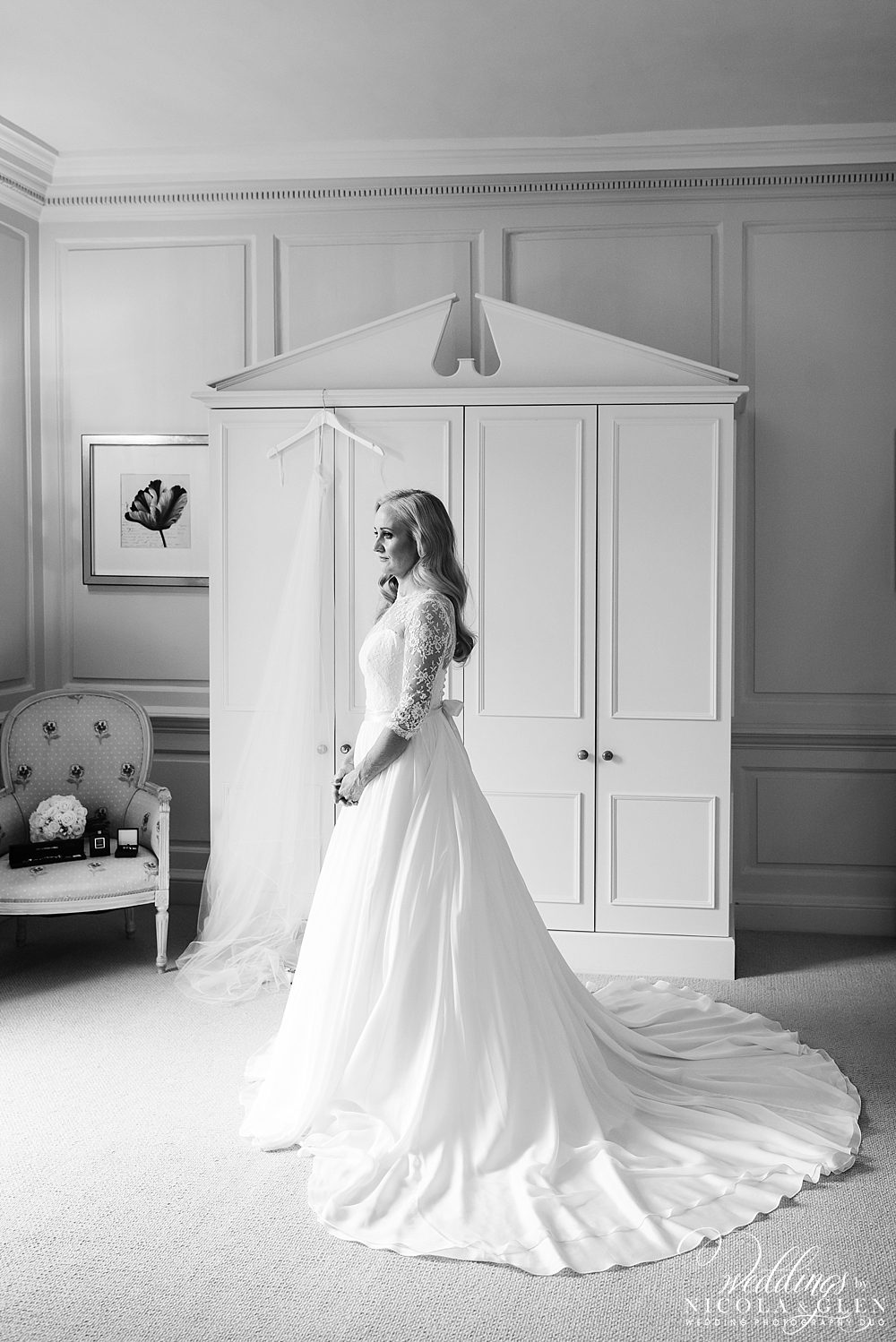 Lace Naomi Neoh Wedding Dress Photo